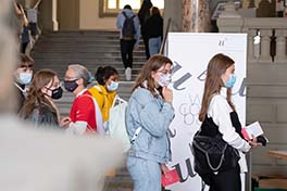 Berner Studierende am Welcome Back-Anlass zum Herbstsemester 2021